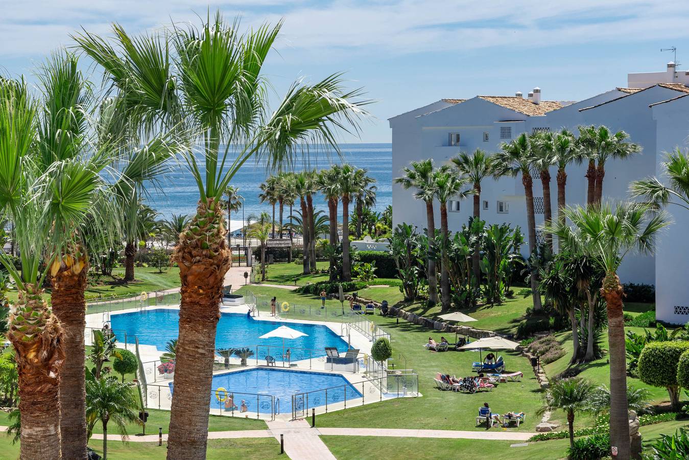 Entire apartment, Playa Rocio in Marbella West, Marbella