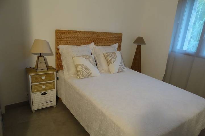 Villa pour 6 personnes, avec terrasse ainsi que jardin et piscine à Propriano - 4