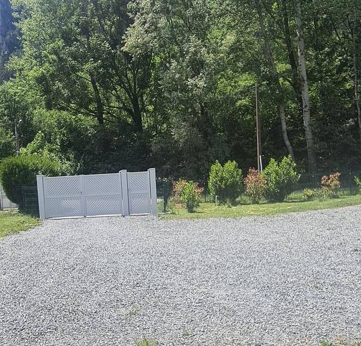 Gîte pour 6 personnes, avec terrasse et jardin, animaux acceptés à Le Bourg-d'Oisans - 4