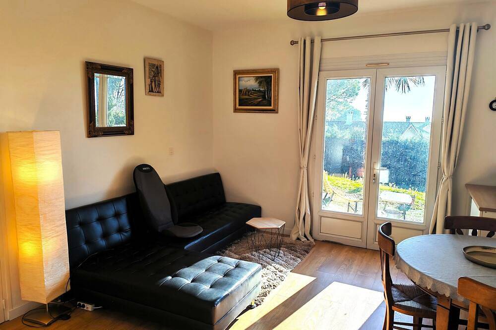 Dépendance cocooning bon standing Ampuis. Pets welcome! in Ampuis, Parque Natural Regional de Pilat