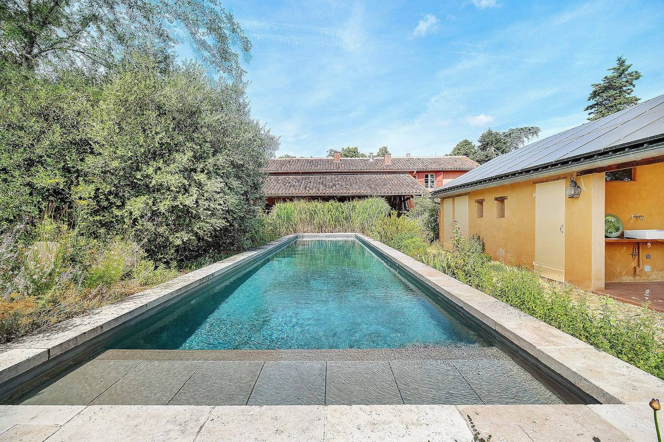 Holiday Home 'Le Galet Du Chant Du Buc' with Shared Pool, Private Garden and Wi-Fi in Marssac-sur-Tarn, Albi region