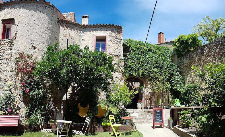 Gîte pour 2 personnes, avec Balcon ainsi que Jardin et Piscine dans les Pyrénées-Orientales