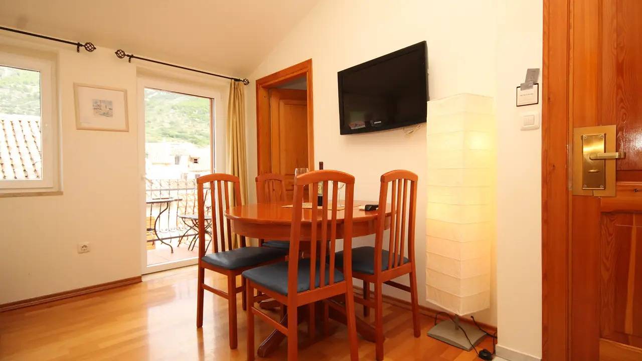 Hel ferieleilighet, Ferienwohnung für 3 Personen (24 m²) in Komiža in Komiza, Split-Dalmatia