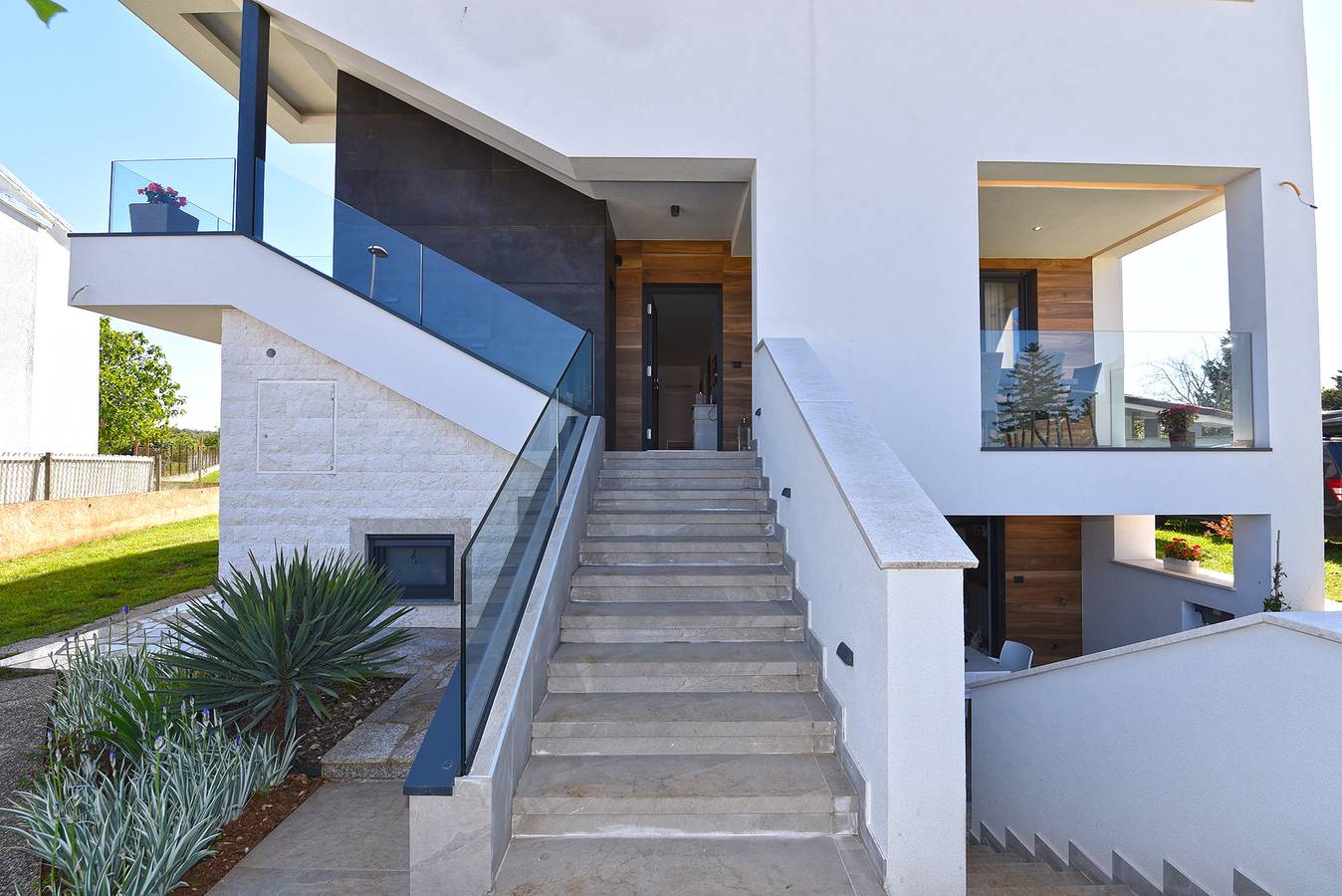 Ganze Wohnung, Ferienwohnung für 7 Personen mit Terrasse in Fazana, Südküste Istrien