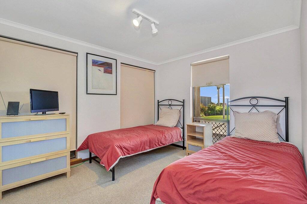 Queensland South ~ Aldinga Beach - Beachfront Bliss with Stunning Sea Views in Aldinga Beach, City of Onkaparinga