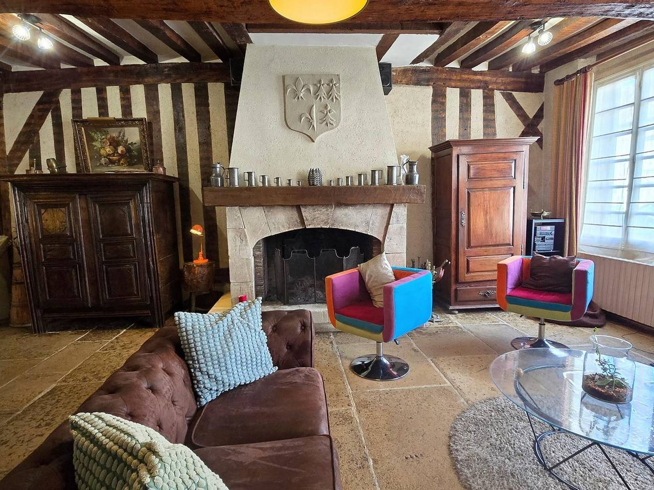 Auberge médiévale à Houdan avec jardin clos, animaux acceptés, Wifi et parking sécurisé in Houdan, Yvelines