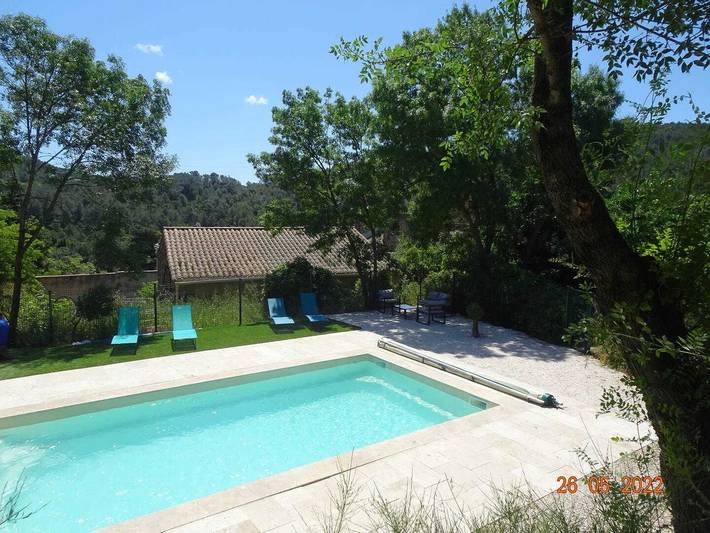 Gîte pour 6 personnes, avec piscine