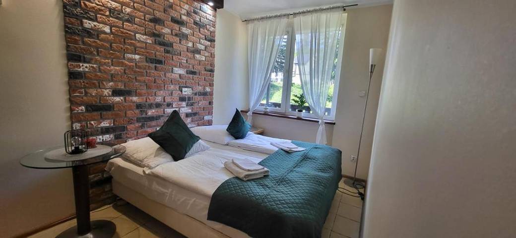 Ośrodek wypoczynkowy dla 6 osób, z Balkon i Taras oraz Ogród i Basen w Szklarska Poręba