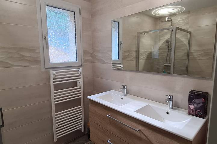 Gîte pour 6 personnes, avec piscine ainsi que jardin et terrasse à Saint-Léon-sur-Vézère - 4