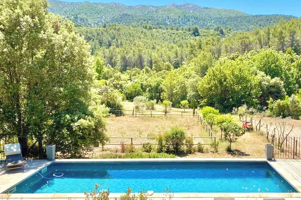 Villa piscina vistas panorámicas a Sainte-Victoire, Cerca lago y Aix-en-Provence in Vauvenargues, Region de Aix-en-Provence