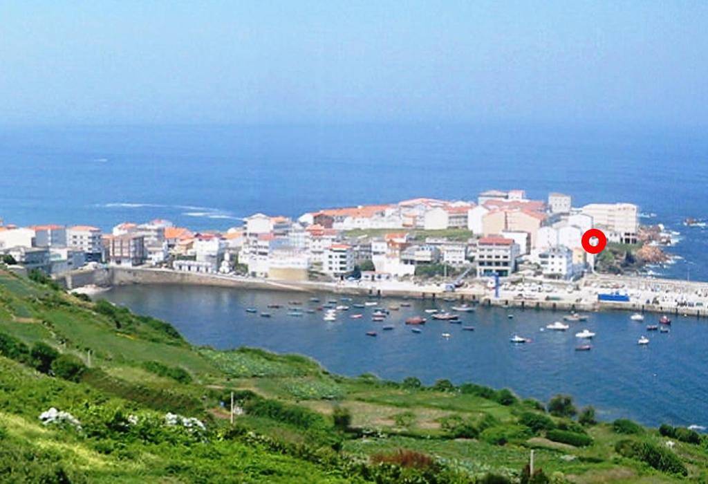 Apartamento entero, Vila Mariña. Casa marinera con terraza sobre el mar en Caión in Caión, Laracha