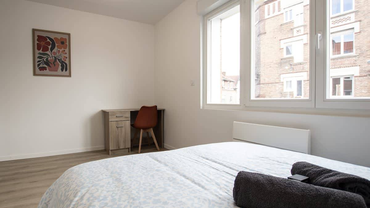 Appartement entier, Ã 2 pas de la gare dâArras â¢ 3ch â¢ 3 sdb in Arras, Région d'Arras