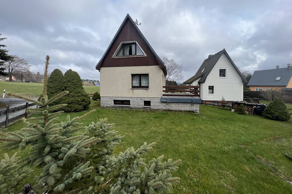 Großzügiges Ferienhaus mit Terrasse und Garten inmitten herrlicher Natur in Johanngeorgenstadt, Erzgebirge