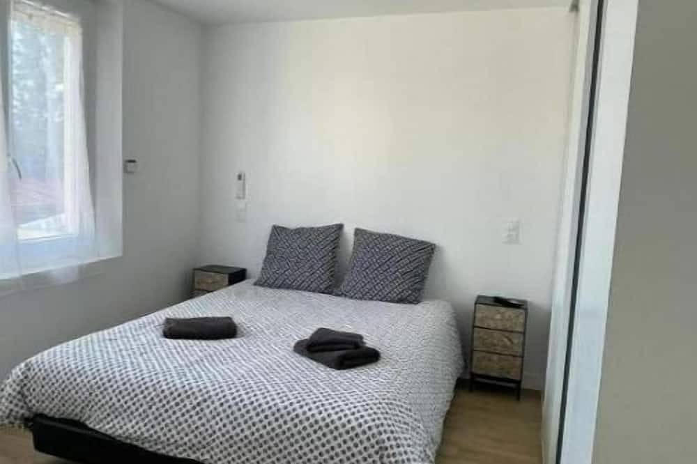 Entire apartment, Appartement Douillet à 25 Minutes de Paris - F3 in Pontault-Combault, Seine-et-Marne