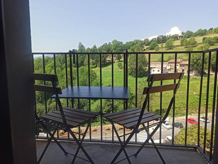 Apartamento para 6 personas, con balcón y vistas en Molló