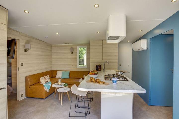 Mobil home pour 4 personnes, avec terrasse ainsi que jardin et piscine, adapté aux familles à Castellane - 4