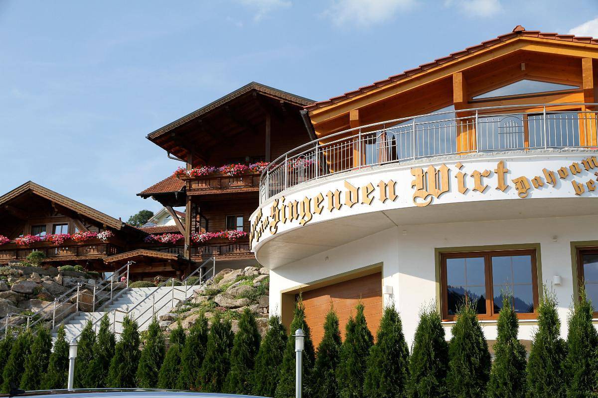 Musik - und Wellnesshotel Mariandl Singender Wirt - Zirbeneinzelzimmer Hotel in Haibach (Bayerischer Wald), Ostbayern