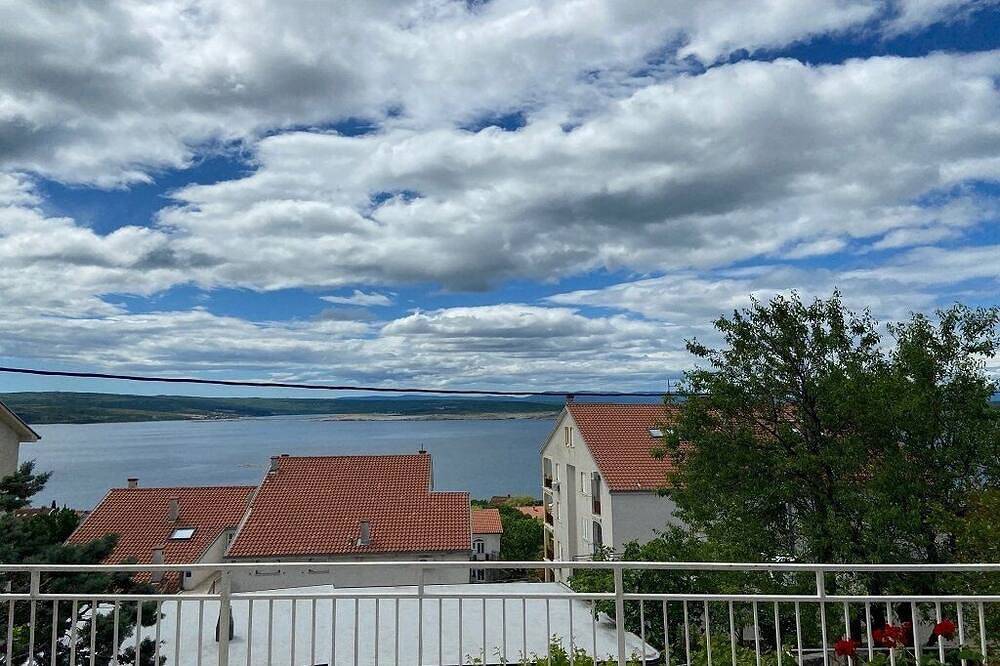 Entire apartment, Beautiful apartment in Dramalj with large terrace and sea view in Dramalj, Primorje-Gorski Kotar
