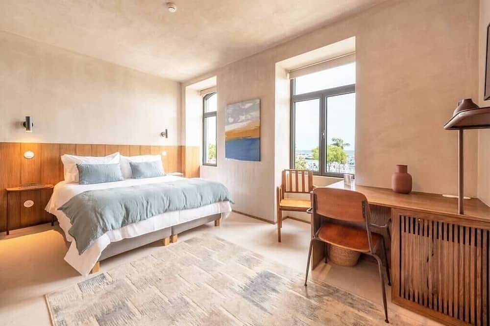 Apartamento inteiro, Rio Verde - Setúbal. in Setúbal, Parque Natural da Arrábida