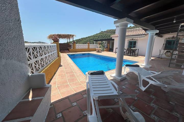 Casa rural para 6 personas, con jardín y piscina, Se admiten mascotas - 1