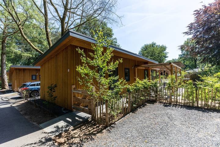 Lodge voor 5 personen, with tuin and whirlpool as well as sauna op de Veluwe
