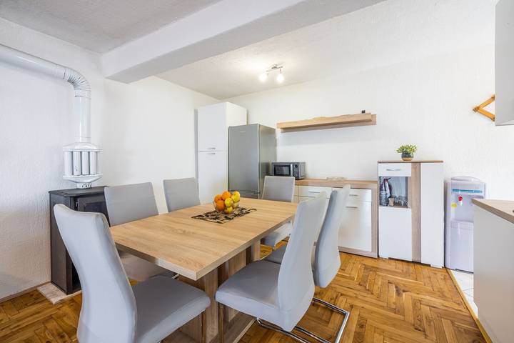 Ganze Wohnung, Lichtdurchflutetes Apartment mit tollem Meerblick, Waschmaschine - hundefreundlich in Klenovica, Primorje-Gorski Kotar