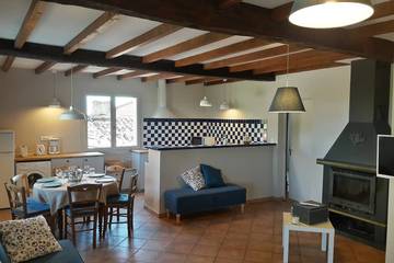 Gîte pour 6 personnes, avec terrasse et jardin, animaux acceptés à Caussade