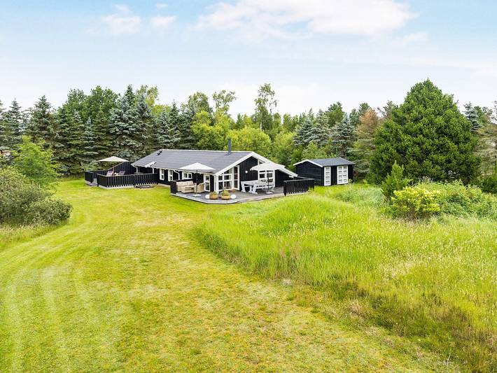 Ferienhaus für 7 Personen, mit Terrasse und Kinderpool sowie Pool und Sauna in Bratten - 3