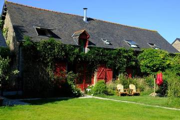 Gîte pour 2 personnes, avec vue et jardin à Parigné