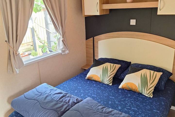 Chalet für 4 Personen, mit Terrasse und Garten sowie Pool in Den Haag - 2