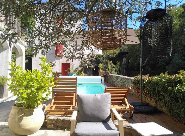 Gîte pour 13 personnes, avec terrasse ainsi que piscine et jardin à Saint-Jean-de-Valériscle - 2
