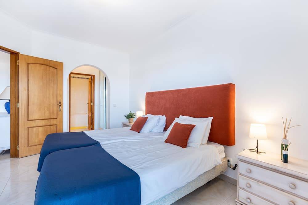 Townhouse da Amarela in Budens, Faro Distrikt