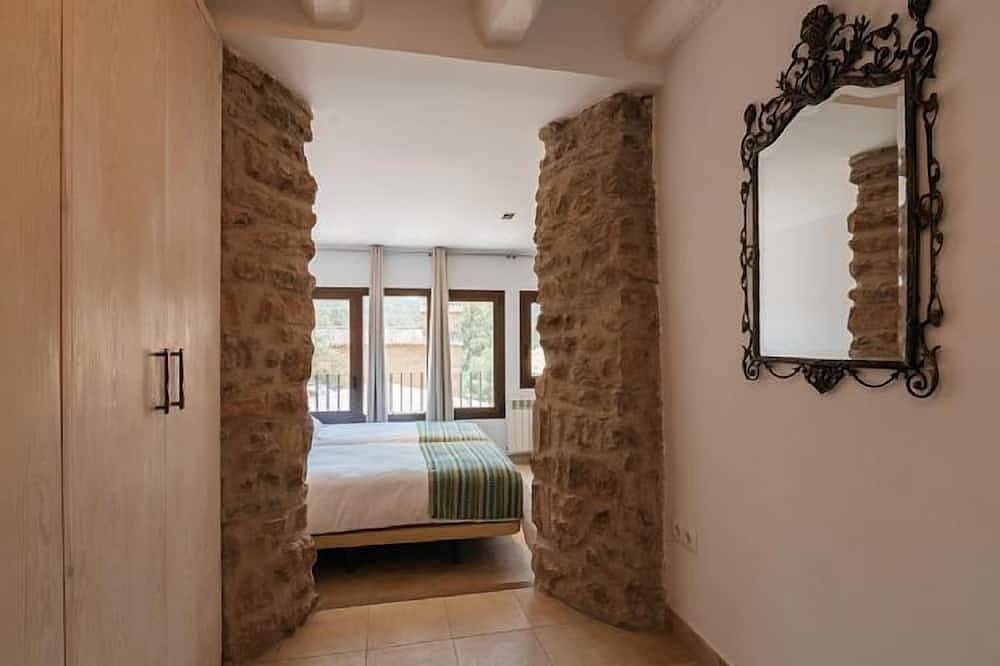 La Vila d'Argençola Gîte 14 personnes in Castellnou de Bages, Pla de Bages DO