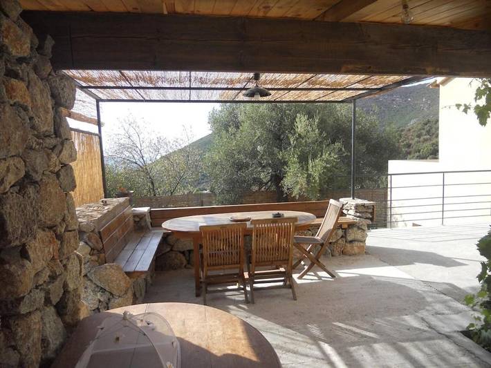 Location de vacances pour 4 personnes, avec vue ainsi que terrasse et jardin à Urtaca - 2