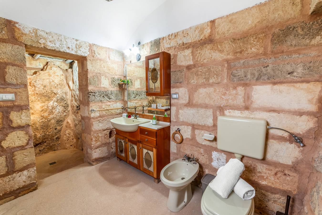 Charmant appartement d'hôtel : à 1,5 km de la plage, avec parking et climatisation in Ugento, Golfe de Tarente