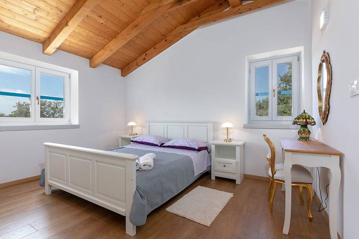 Villa pour 4 personnes, avec jardin à Funtana - 2