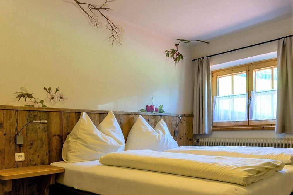 \"Schlafen im Hexenwasser\" Doppelzimmer 2 P. - Alpengasthof Hochsöll in Söll, Kaisergebirge