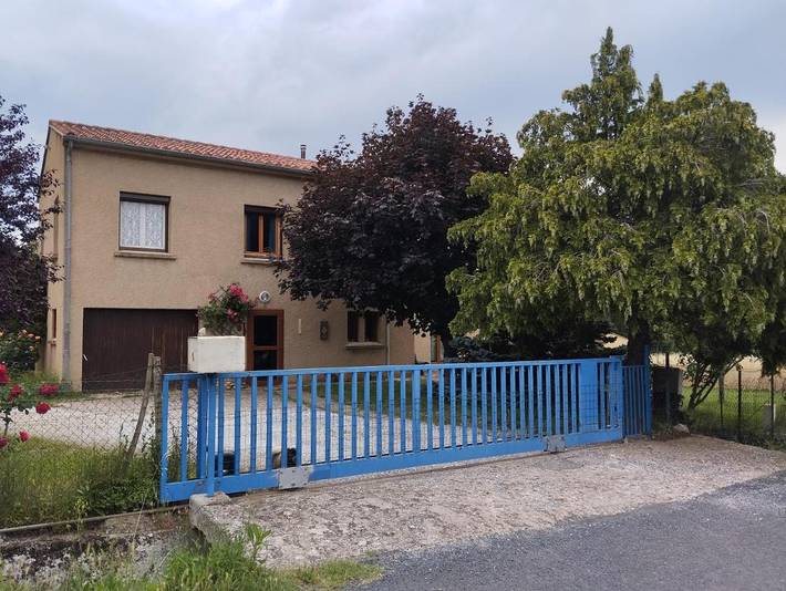 Location de vacances pour 9 personnes, avec Terrasse ainsi que Jardin et Vue à Rouffiac-des-Corbières