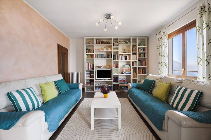 Casa Vacanze 'Giuly' con Vista Lago, Terrazza Privata e Wi-Fi in Comune di Stazzona, Lago di Como