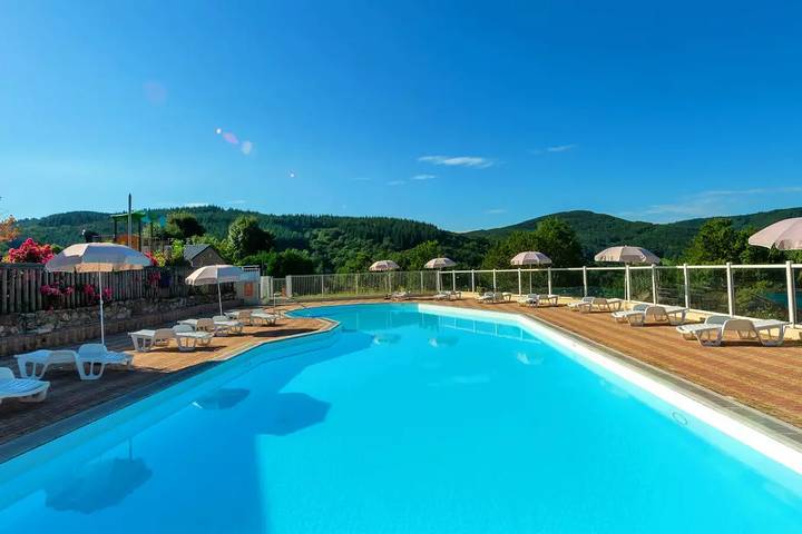 Mobil home pour 4 personnes, avec terrasse à Nages - 3