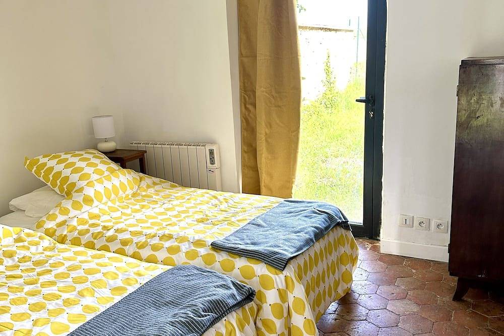 Maison Darchitecte Pleine Campagne à une Heure de Paris in Chevrainvilliers, Parc naturel régional du Gâtinais français