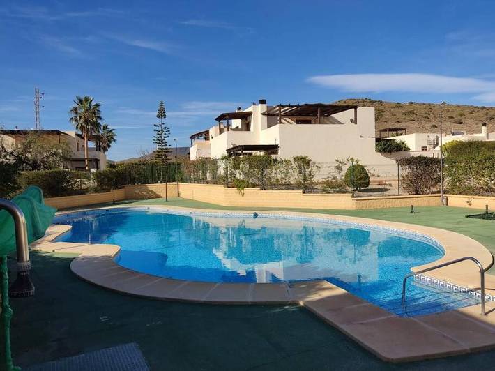 Vakantiehuis voor 8 personen, with zwembad and balkon as well as tuin in San José (Andalusië)