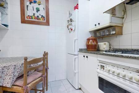 Comfortable Double Room Glorias City Centre Nearby in Barcelona Centre, Barcellona