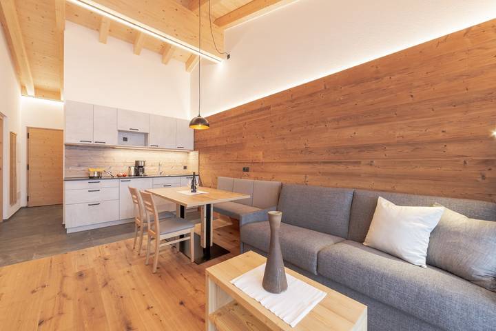 Ganze Wohnung, 'Hoferhof - Ferienwohnung A' mit Bergblick, Balkon und Wlan in Villgratner Berge, Gsies