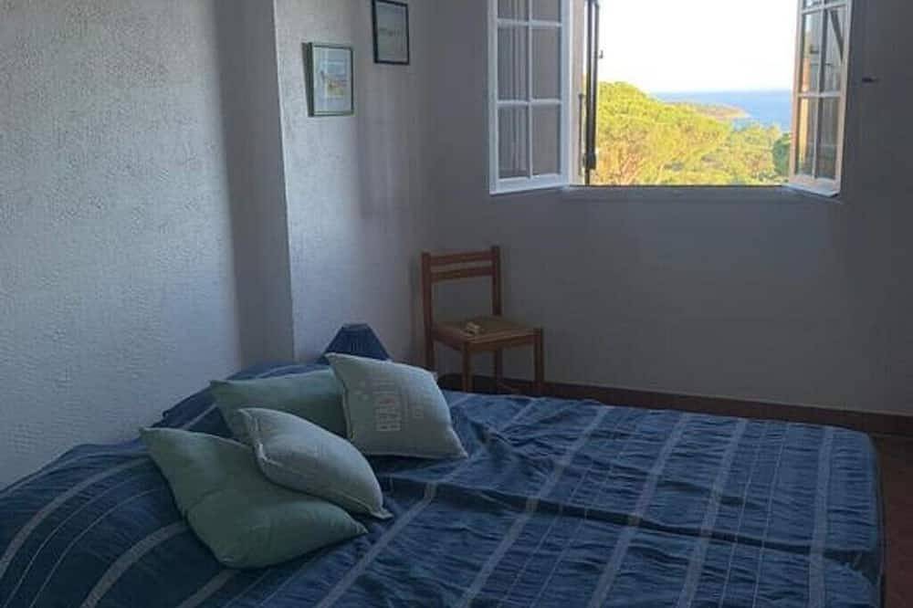Gigaro - renovated with air co and sea view in Gigaro, La Croix-Valmer