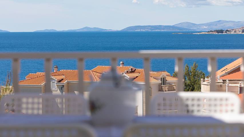 Ferienwohnung für 4 Personen, mit Terrasse und Ausblick in Omis