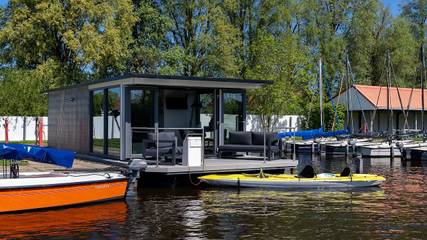 Boot für 4 Personen, mit Terrasse in Friesland