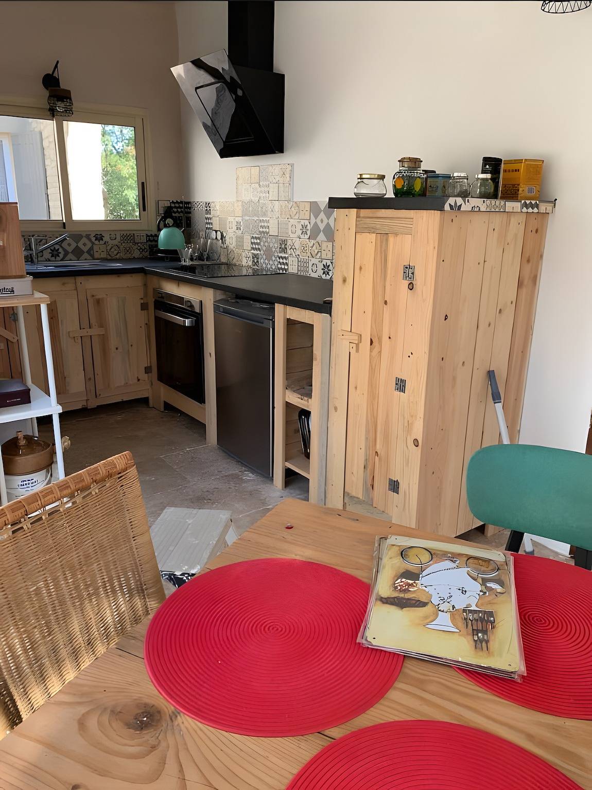 Gîte « La Miougrano » avec terrasse privée, Wi-Fi et climatisation in Plan-d'Orgon, Région d'Arles