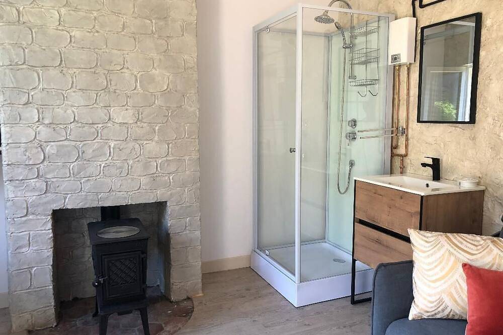 The watering hole room in Bergicourt, Amiens und Umgebung