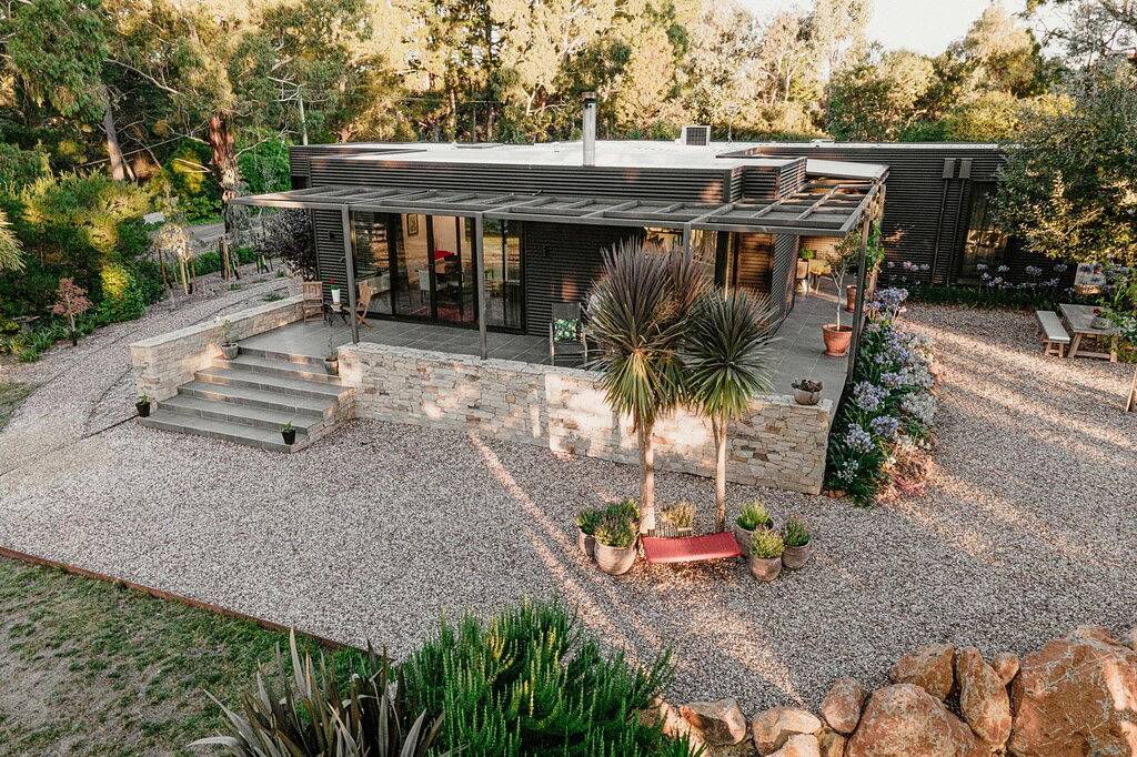 Bohemia Bush blickt auf ein neues Luxushaus in Daylesford, Hepburn Shire